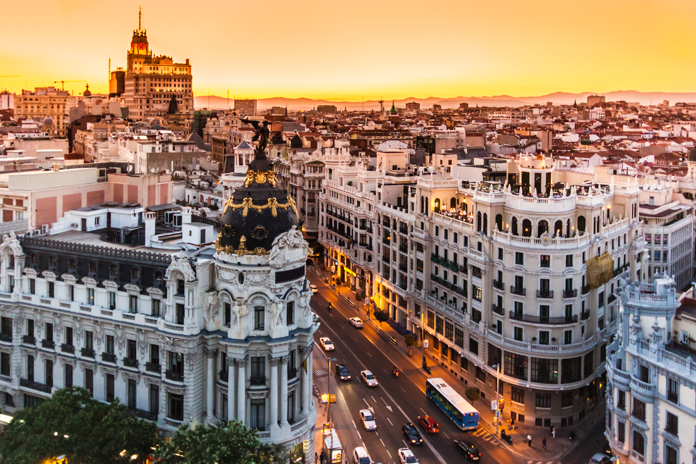 панорамный вид на улицы Мадрида